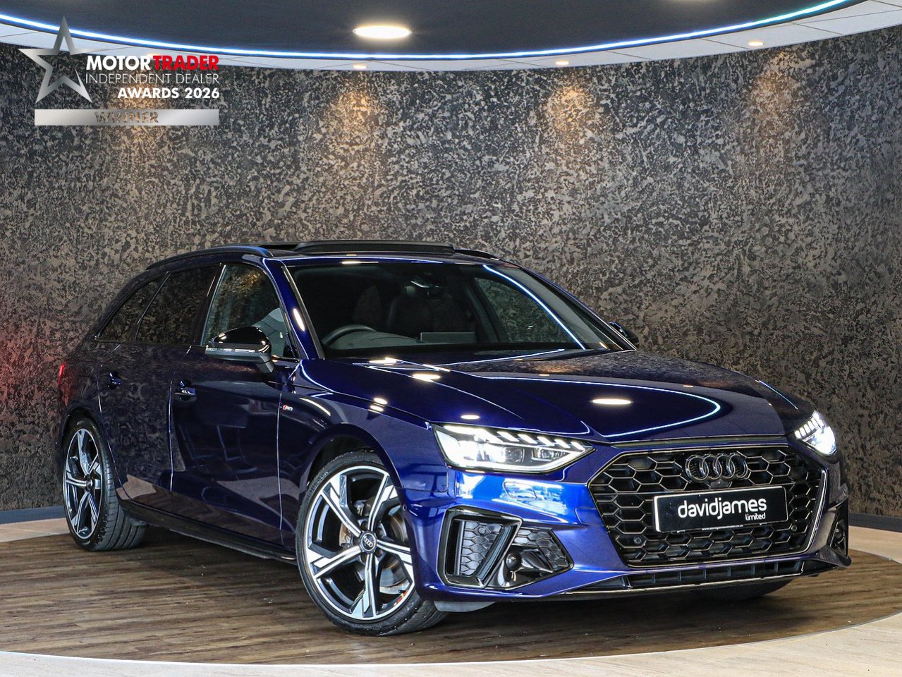Audi A4 Avant TFSI Black Edition - U13984