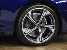 Audi A4 Avant TFSI Black Edition - U13984
