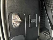Land Rover Defender 90 D250 MHEV X-Dynamic SE - U13993