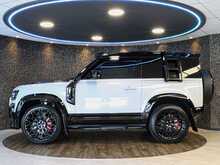 Land Rover Defender 90 D250 MHEV X-Dynamic SE - U13993