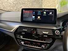BMW 5 Series 530d MHT M Sport - U13998