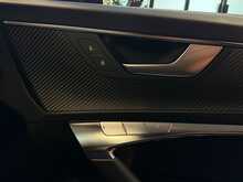 Audi A6 Avant TFSI Black Edition - U14006