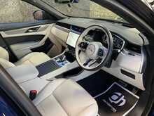 Jaguar F-PACE D200 MHEV R-Dynamic SE Black - U14011