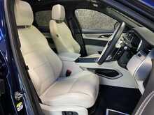 Jaguar F-PACE D200 MHEV R-Dynamic SE Black - U14011