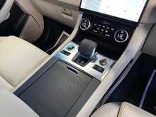Jaguar F-PACE D200 MHEV R-Dynamic SE Black - U14011