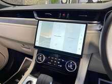 Jaguar F-PACE D200 MHEV R-Dynamic SE Black - U14011