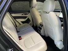 Jaguar F-PACE D200 MHEV R-Dynamic SE Black - U14011