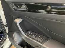 Volkswagen T-Roc TSI R-Line - U14017