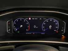 Volkswagen T-Roc TSI R-Line - U14017