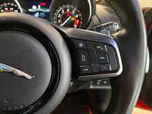Jaguar F-Type V6 Chequered Flag - U14019