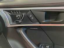 Jaguar F-Type V6 Chequered Flag - U14019