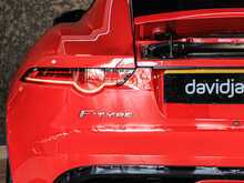 Jaguar F-Type V6 Chequered Flag - U14019