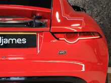 Jaguar F-Type V6 Chequered Flag - U14019