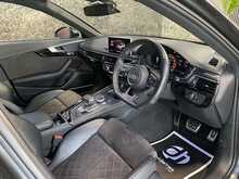 Audi RS4 Avant TFSI V6 Sport Edition - U14037
