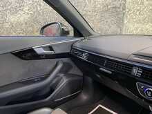 Audi RS4 Avant TFSI V6 Sport Edition - U14037