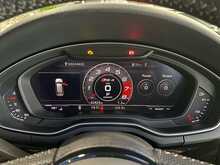 Audi RS4 Avant TFSI V6 Sport Edition - U14037