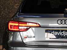 Audi RS4 Avant TFSI V6 Sport Edition - U14037
