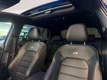 Volkswagen Golf TSI R - U14071
