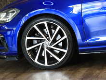 Volkswagen Golf TSI R - U14071