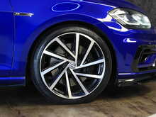 Volkswagen Golf TSI R - U14071