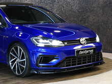 Volkswagen Golf TSI R - U14071