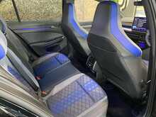 Volkswagen Golf TSI R Black Edition - U14102