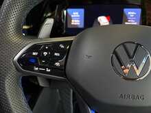 Volkswagen Golf TSI R - U14110