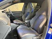 Volkswagen Golf TSI R - U14110