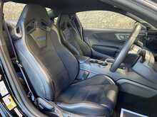 Ford Mustang V8 Dark Horse - U14114