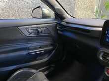 Ford Mustang V8 Dark Horse - U14114