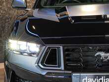 Ford Mustang V8 Dark Horse - U14114