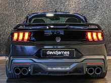 Ford Mustang V8 Dark Horse - U14114