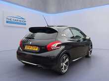 Peugeot 208 THP GTi 