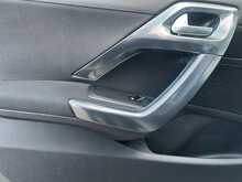 Peugeot 2008 PureTech Allure 