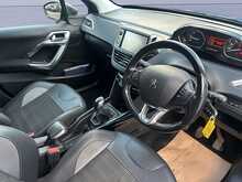 Peugeot 2008 PureTech Allure 