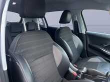 Peugeot 2008 PureTech Allure 