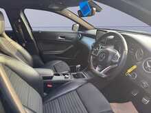 Mercedes-Benz GLA GLA200d AMG Line 