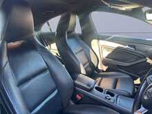 Mercedes-Benz CLA CLA220d Sport 