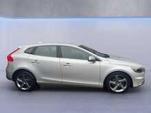 Volvo V40 D2 R-Design 