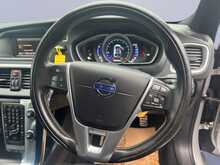 Volvo V40 D2 R-Design 