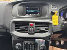 Volvo V40 D2 R-Design 