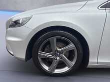 Volvo V40 D2 R-Design 