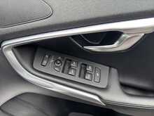 Volvo V40 D2 R-Design 