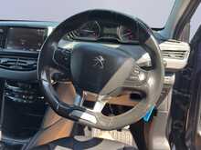 Peugeot 208 PureTech GT Line 
