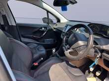 Peugeot 208 PureTech GT Line 