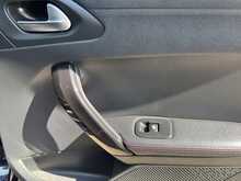 Peugeot 208 PureTech GT Line 