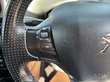 Peugeot 208 PureTech GT Line 