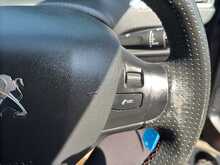 Peugeot 208 PureTech GT Line 