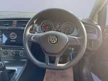 Volkswagen Golf TSI S 