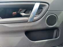 Land Rover Discovery Sport D150 